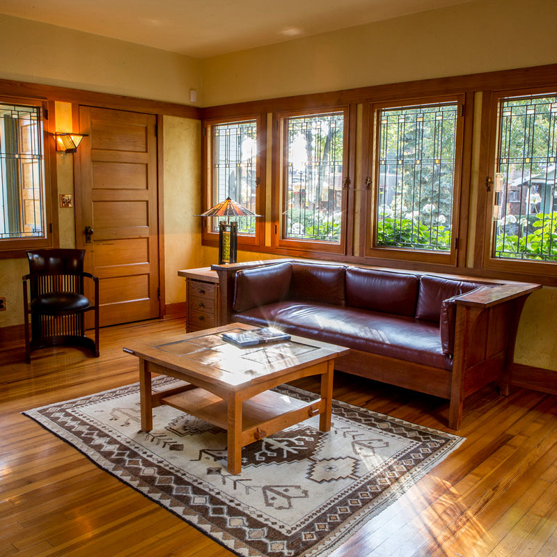 Gardener's Cottage Couch