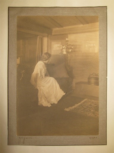 Isabelle in reception room