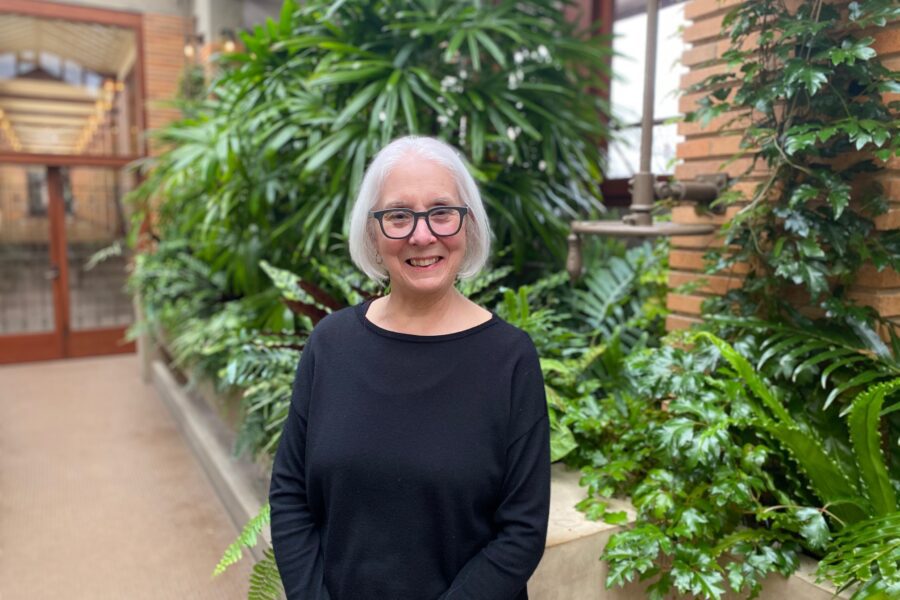 Volunteer Jeri Mazur